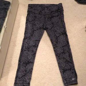 O’Neill stretch capri leggings size S